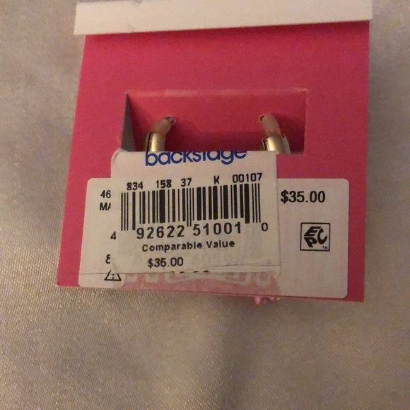 Betsey Johnson Gold Tone Huggie Hoop Earrings Mismatched Tulip Charm NWT - Picture 13 of 13